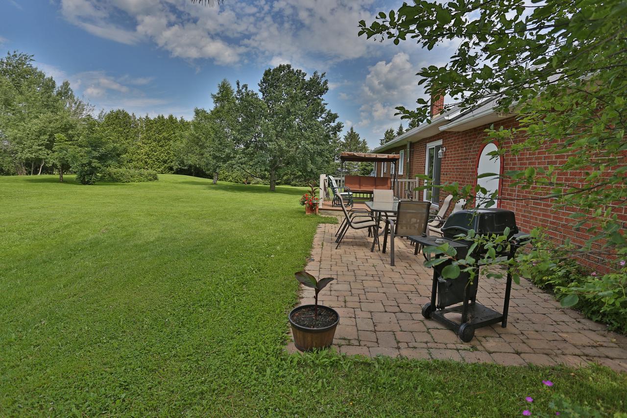 Bed and Breakfast Ranch St-Hubert Saint-Hermenegilde Exterior foto